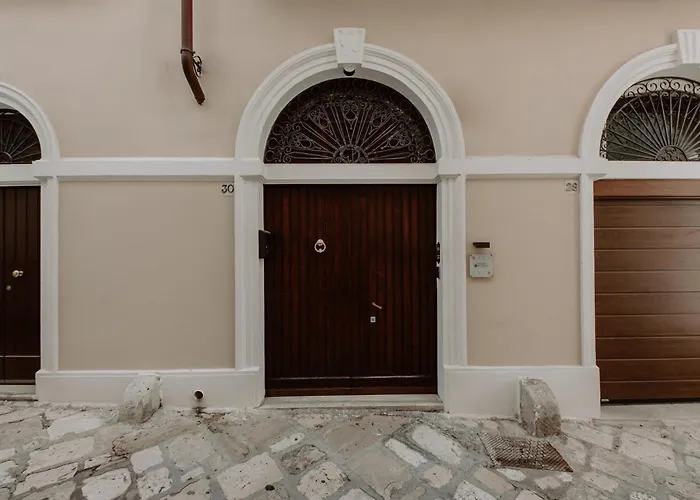 Palazzo Pinto Alojamento de Acomodação e Pequeno-almoço Brindisi