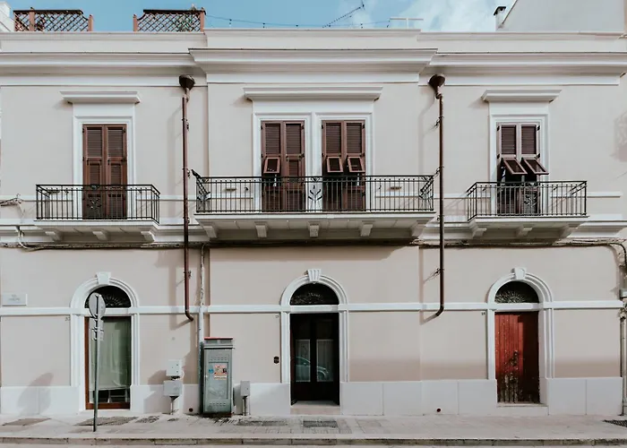 Palazzo Pinto Alojamento de Acomodação e Pequeno-almoço Brindisi