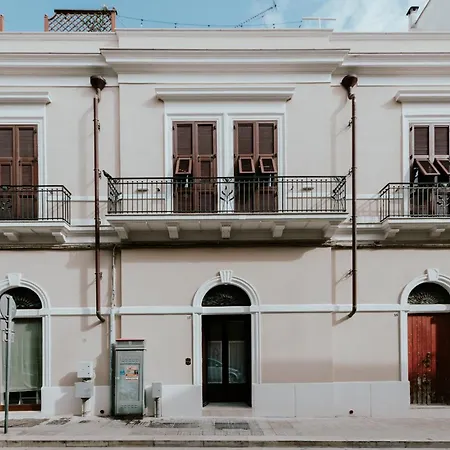 Palazzo Pinto ベッド・アンド・ブレックファスト ブリンディジ